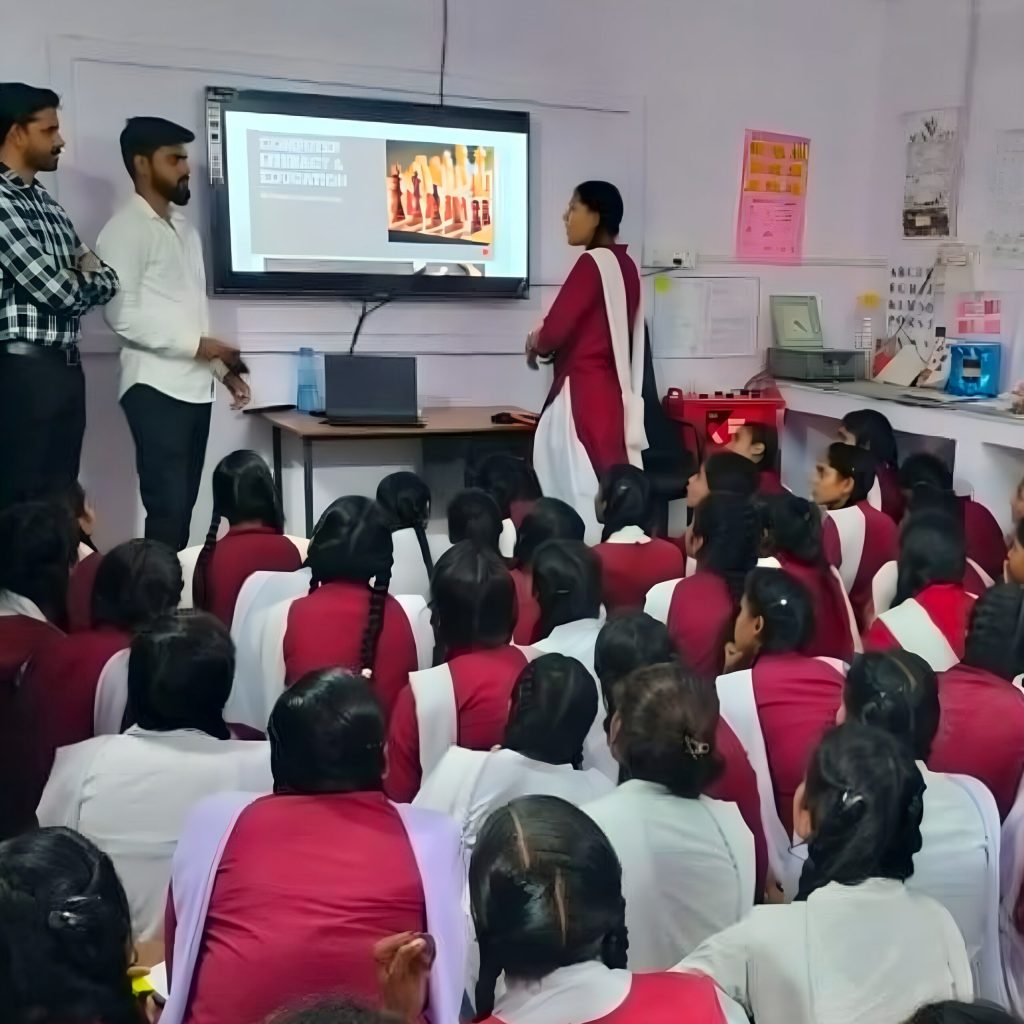 Computer-Literacy-At-School-4-scaled